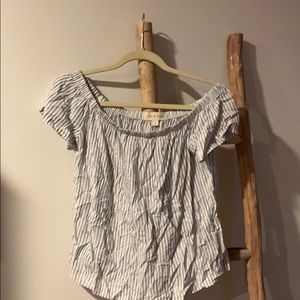 Cloth and Stone size small off shoulder